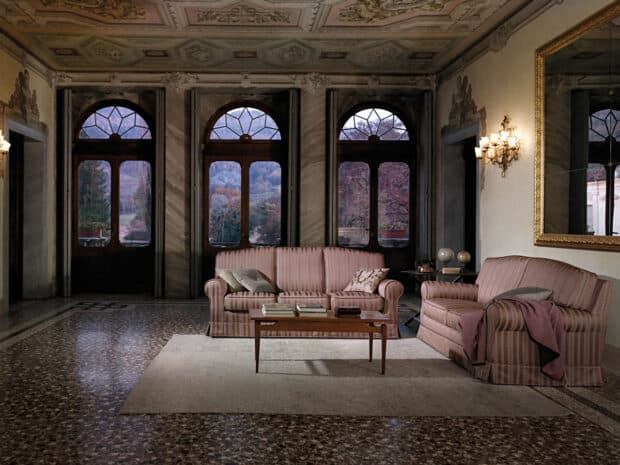 Divano Classico Modello Rommi due divani ambientati tessuto a righe