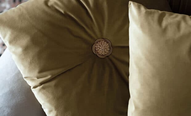 Divano Classico artigianale personalizzabile Lassy dettaglio cuscini