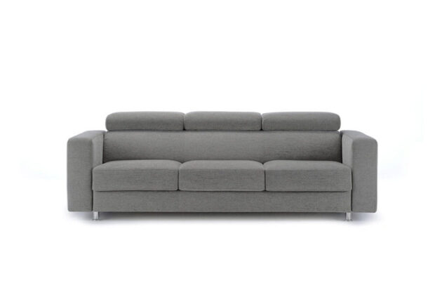 sofa a tre sedute e tre schienali reclinabili foto in tessuto grigio antimacchia versione letto matrimoniale