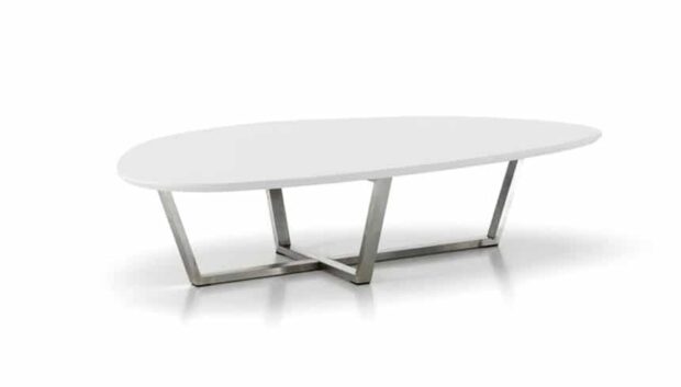 Tavolino da salotto Liuk con base in metallo satinato bianco