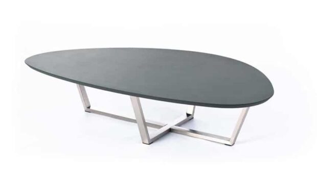 Tavolino da salotto Liuk con base in metallo satinato grigio scuro