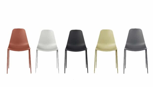 Sedia plastica design Lida colorata con gambe in metallo